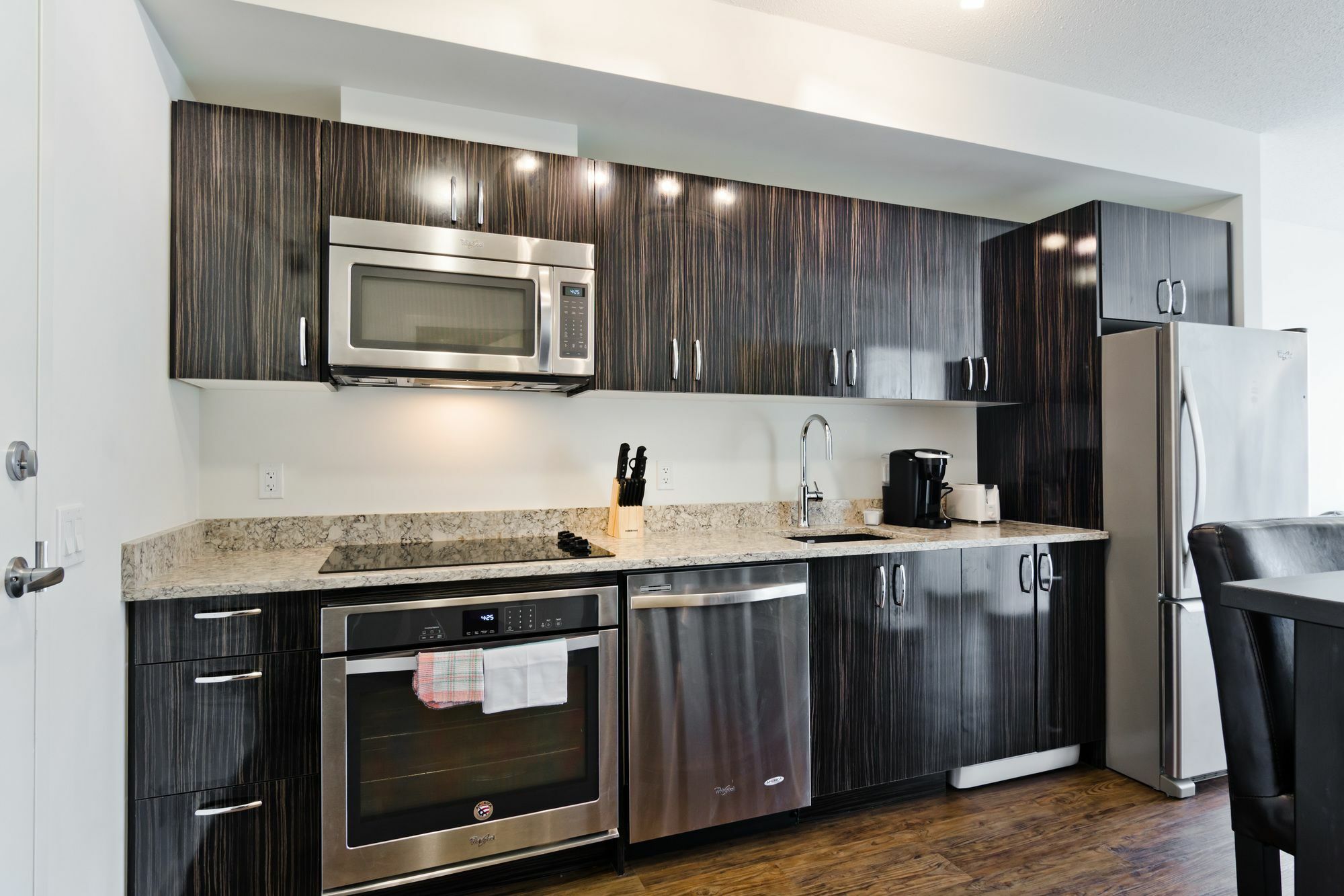 YYC Suite Digs N3 מראה חיצוני תמונה